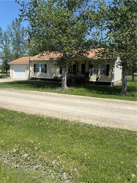 302 3rd St, Sheridan, MO 64486