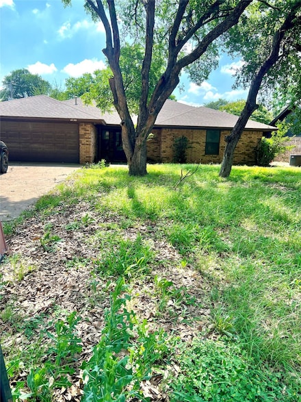 4720 Michelle Dr, Arlington, TX 76016