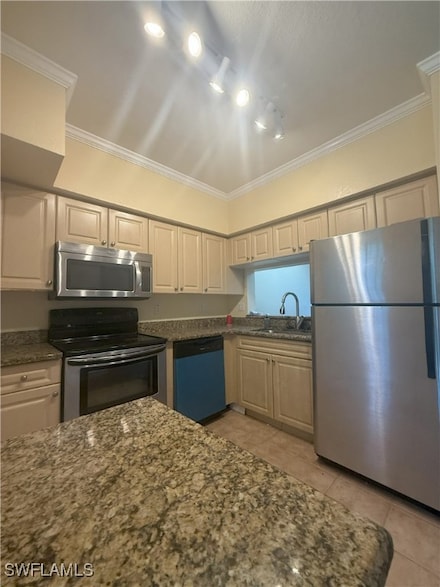 8423 Bernwood Cove Loop Unit 409, Fort Myers, FL 33966