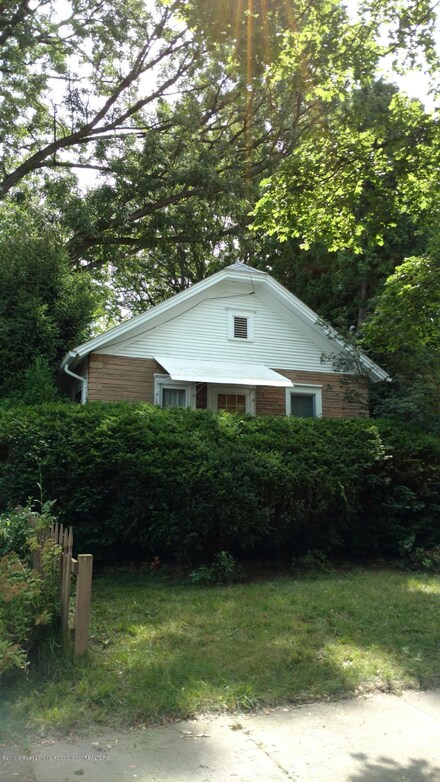 1815 Beal Ave, Lansing, MI 48910