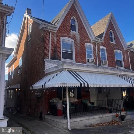 20 W 3rd St, Pottstown, PA 19464
