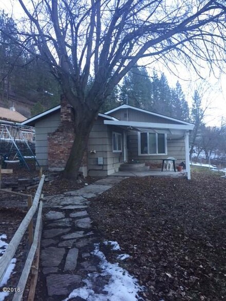 109 3rd St, Alberton, MT 59820