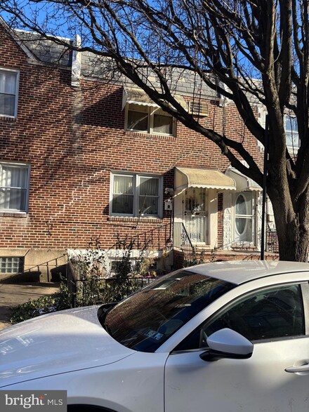 2815 S 9th St, Philadelphia, PA 19148