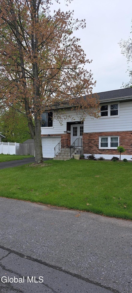 11 Jules Dr Unit B, Albany, NY 12205