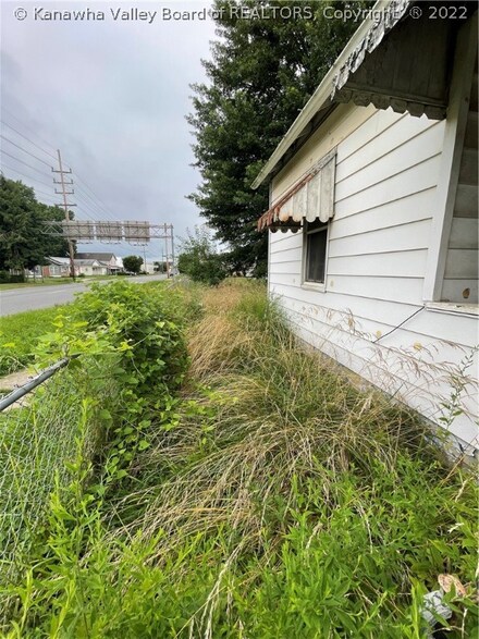 3004 5th Ave, Huntington, WV 25702
