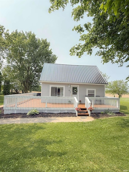 106 W Pearl St, Ashley, IN 46705