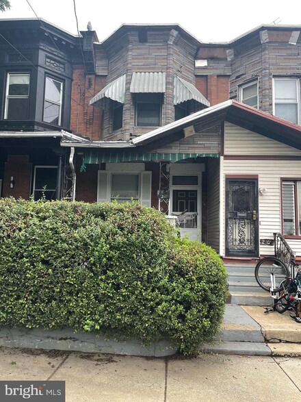 2411 W Hagert St, Philadelphia, PA 19132
