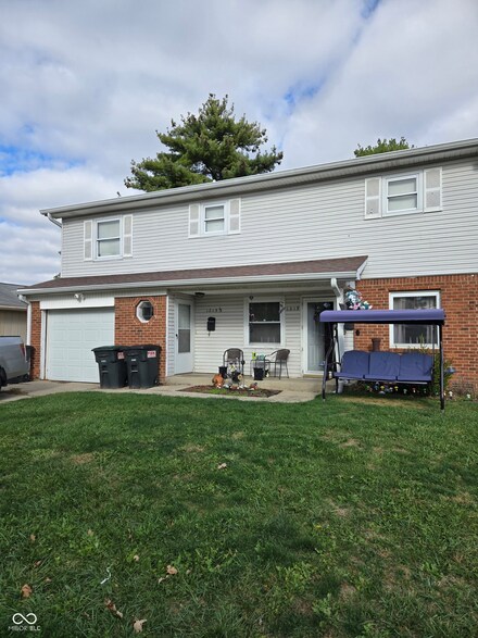 1219 Candlelite Dr, Greenfield, IN 46140