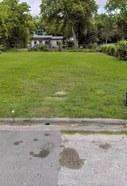 1313 E 34th St, Houston, TX 77022