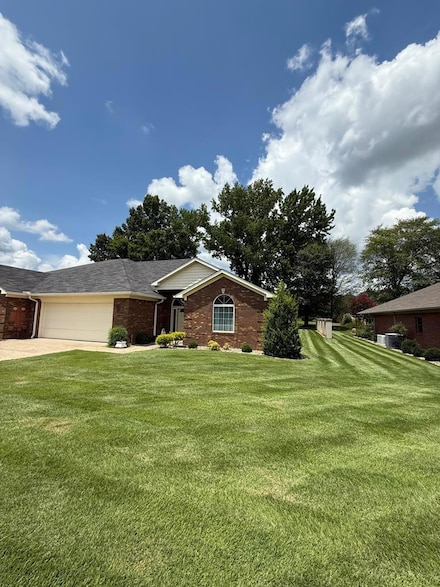 19 Emerald Cove, Paris, TN 38242