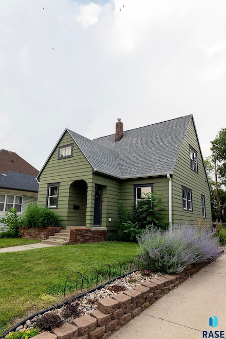 1104 S Main Ave, Sioux Falls, SD 57105