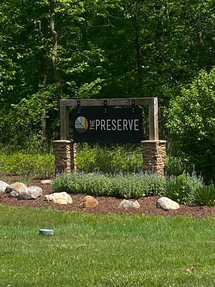 1032 Preserve Ln, Chesterton, IN 46304