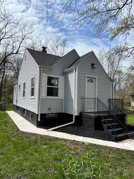 1136 Matthews St, Gary, IN 46406
