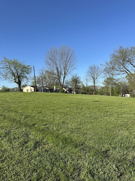 416 E Bledsoe St, Gallatin, TN 37066