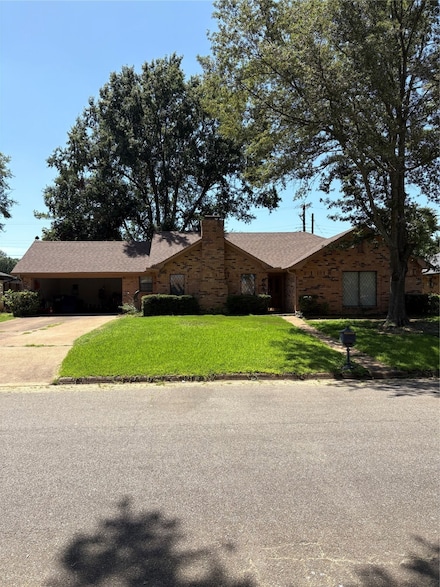 605 32nd St NE, Paris, TX 75460