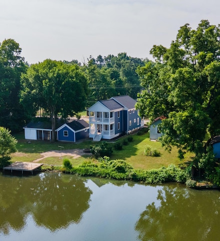 816 River St, Three Rivers, MI 49093