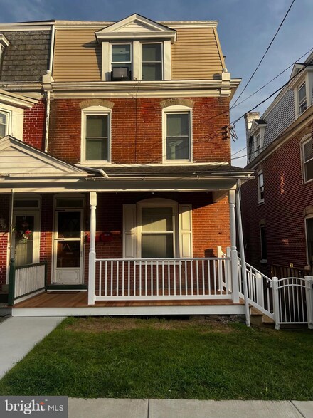 46 Hillside Ave, Souderton, PA 18964