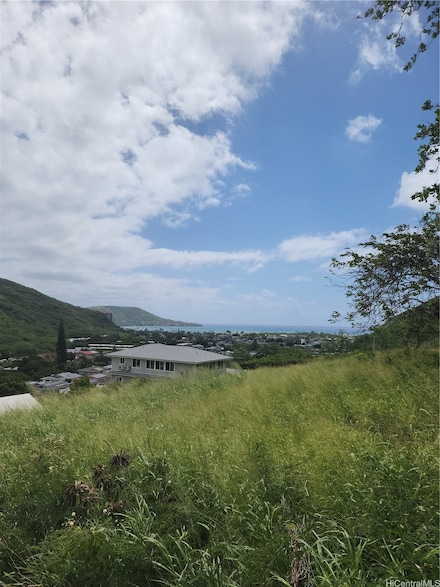638 Papahehi Place, Honolulu, HI 96821