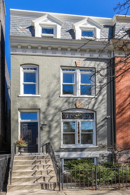 2115 N Fremont St, Chicago, IL 60614