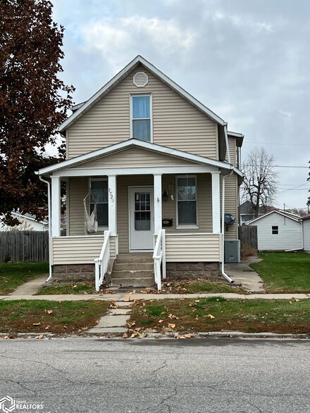1725 Avenue G, Fort Madison, IA 52627