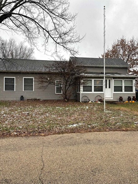 601 Spencer St, Woodman, WI 53827