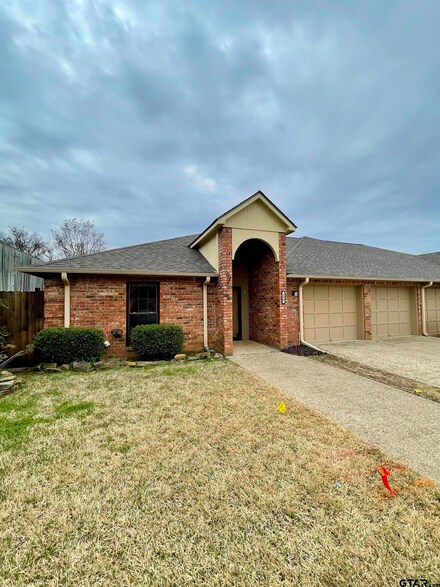 308 Amberwood Cir, Tyler, TX 75701