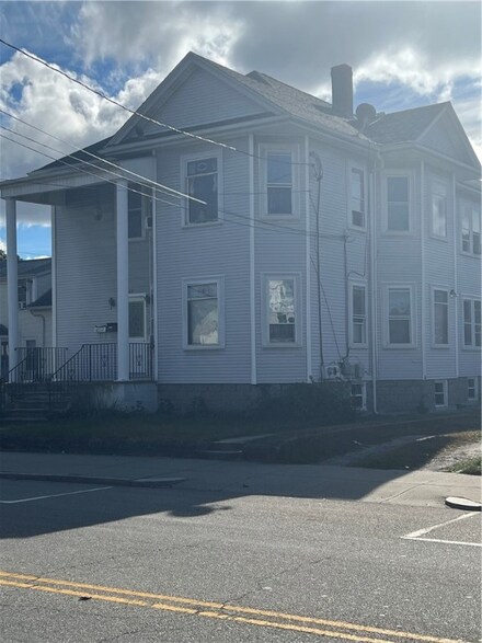 868 Mineral Spring Ave, Pawtucket, RI 02860