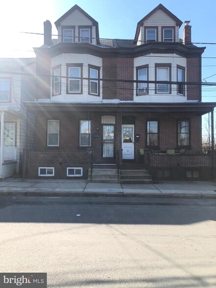 109 Henry St, Trenton, NJ 08611
