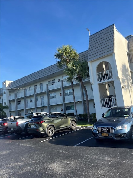 8280 Sunrise Lakes Blvd Unit 301, Sunrise, FL 33322