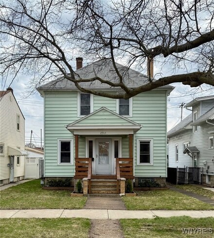 2915 Grand Ave, Niagara Falls, NY 14301