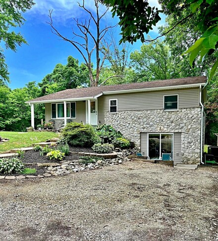6632 Johnson Dr, Shoals, IN 47581