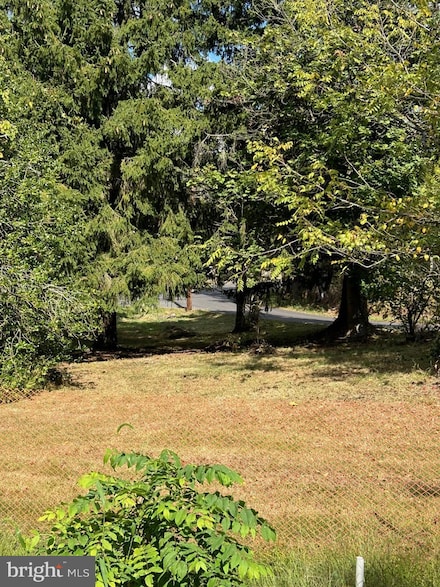 6085 Upper Mountain Rd, New Hope, PA 18938
