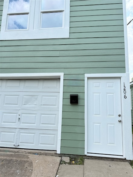 1206 Henninger St, Houston, TX 77023