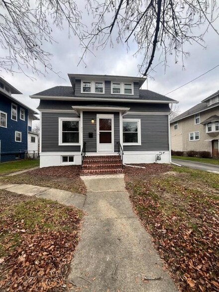 453 Livingston St, Elmira, NY 14904