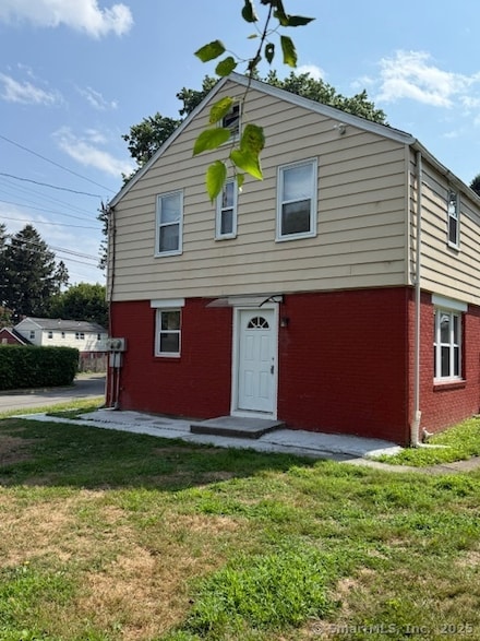 11 High Ridge Dr, Bridgeport, CT 06606