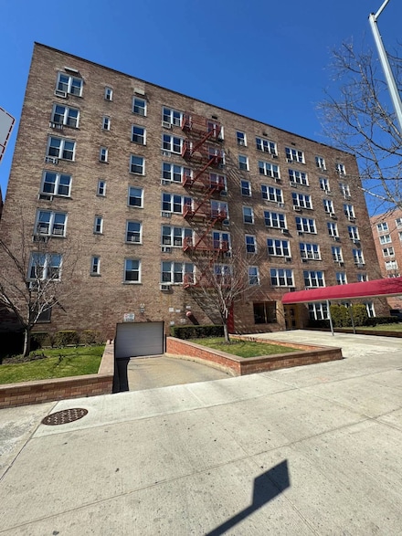 2610 Ocean Pkwy Unit 2D, Brooklyn, NY 11235