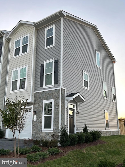 112 Checkerspot Way, White Post, VA 22663