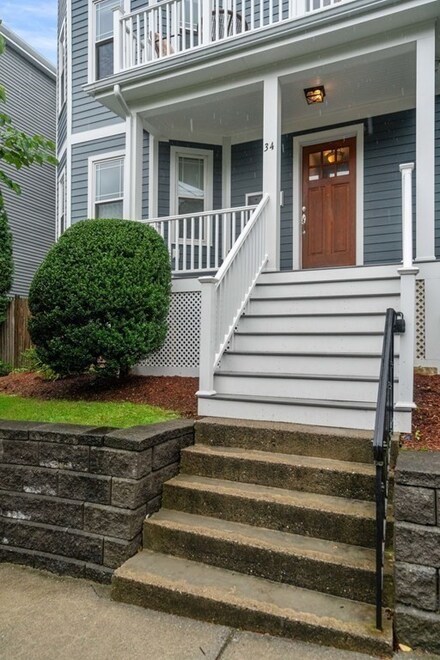 34 Cambridge Terrace Unit 2, Cambridge, MA 02140