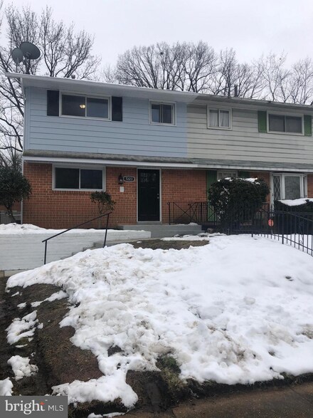 7223 G St, Capitol Heights, MD 20743