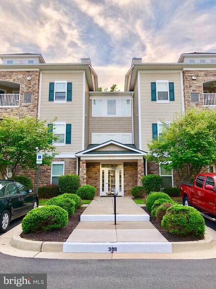 300 Wyndham Cir Unit G, Owings Mills, MD 21117