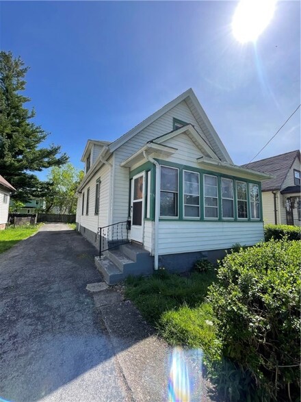 11 Laser St, Rochester, NY 14621