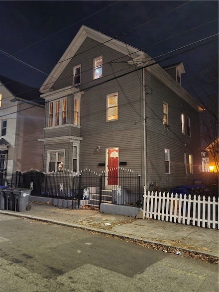 52 Alton St, Providence, RI 02908