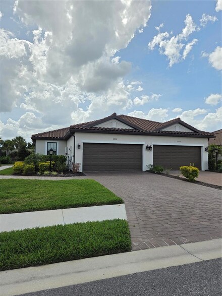 15720 Sacile Ln, Bradenton, FL 34211