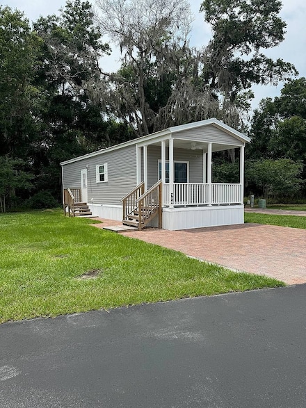 14330 S Us Highway 441 Unit 156 Cottage, Summerfield, FL 34491