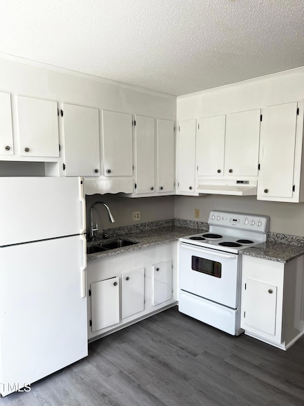 53 W Washington St, Coats, NC 27521