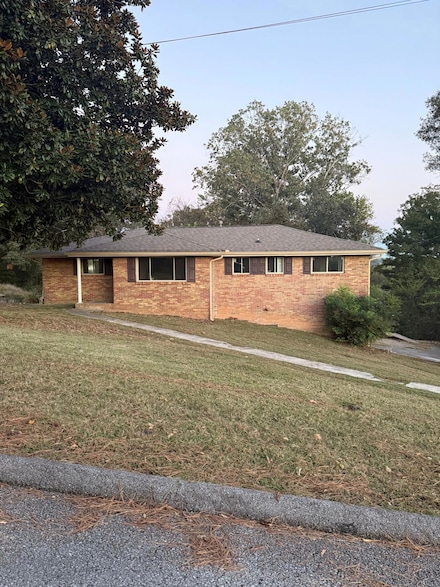 1112 Ridgetop Dr, Chattanooga, TN 37421