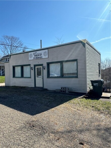 2100 Cambridge Rd, Coshocton, OH 43812