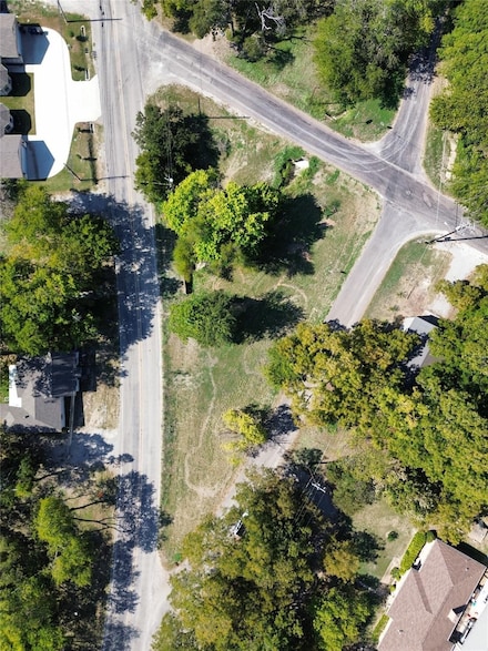 935 E Cooper St, van Alstyne, TX 75495