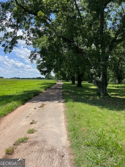 704 Old Milner Rd, Barnesville, GA 30204