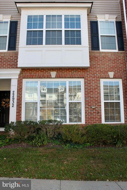 22932 Arora Hills Dr Unit 3201, Clarksburg, MD 20871